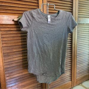 Ivivva size 10 classic grey t-shirt